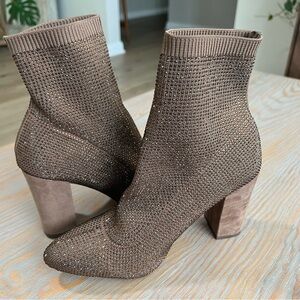 Wild Pair Womens Baybe Rhinestone Block Heel Ankle Boots size 6